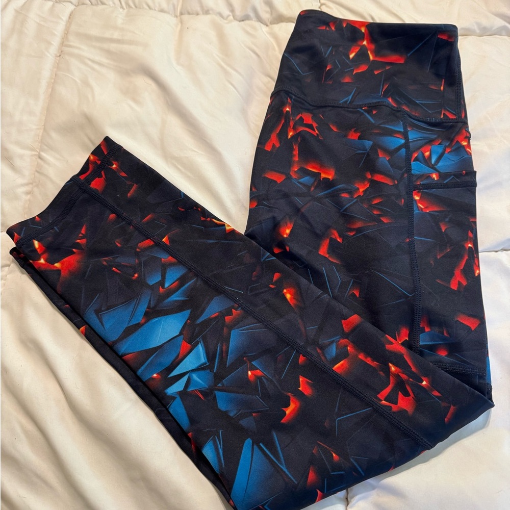 CVG Constantly Varied Gear The Floor Is Lava Capris size Small